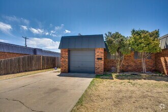 Building Photo - Updated 2 bedroom in Miller School District!