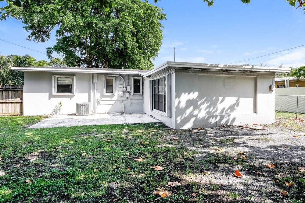 Building Photo - 1609 NW 16th St