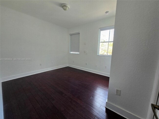 Building Photo - 8402 NW 114th Path