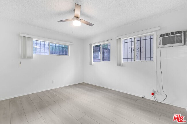 Building Photo - 2332 S Beverly Glen Blvd