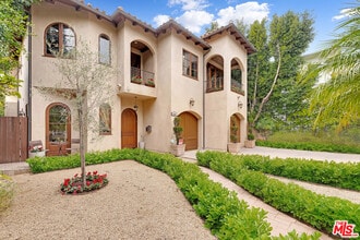 Building Photo - 1101 S Gretna Green Way