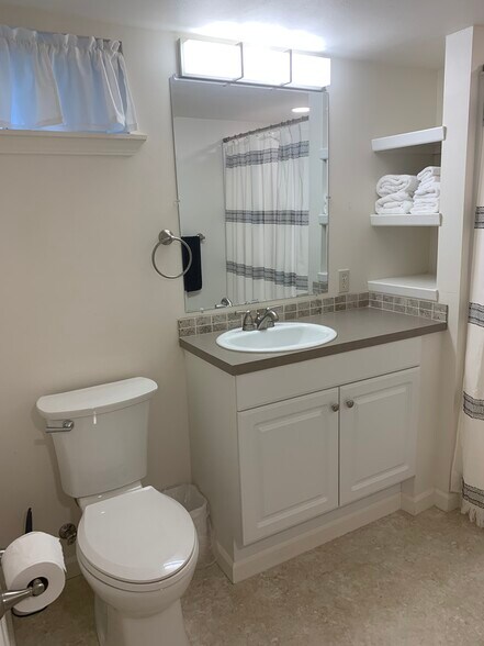 bathroom - 103 W 30th Ave