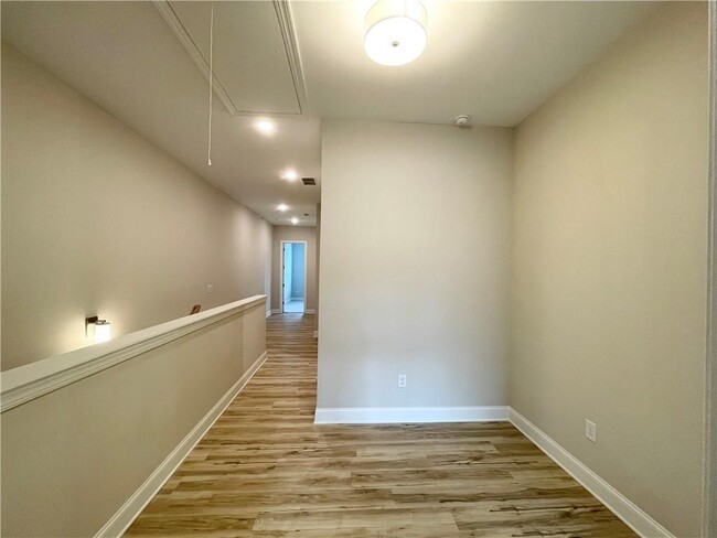 Building Photo - 716 Stickley Oak Way
