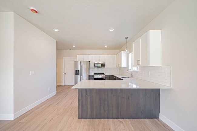 Building Photo - Teton River Townhomes
