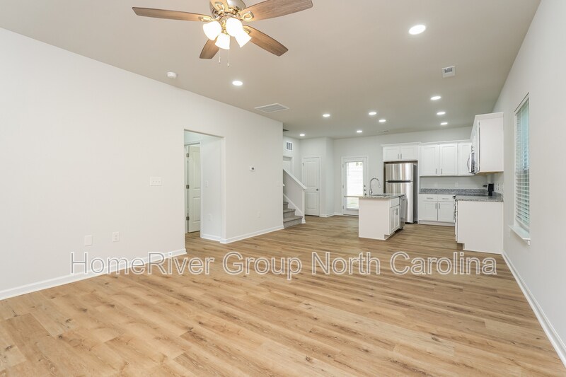 Building Photo - 3350 Cardinal St