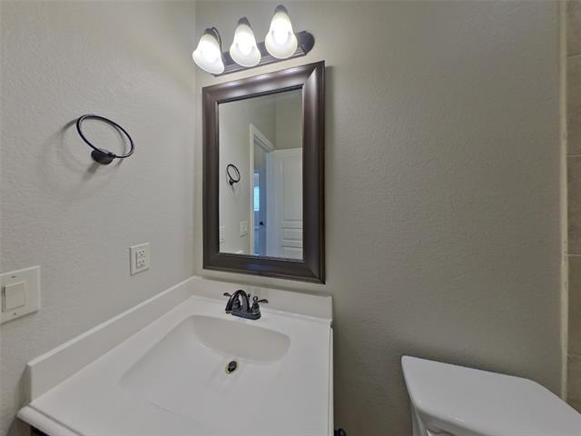 Building Photo - 625 Fox View Dr