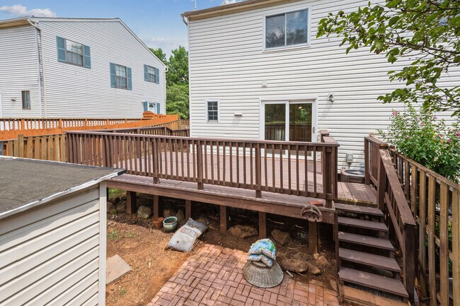 Building Photo - 8266 Amity Cir