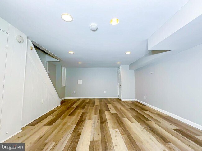 Building Photo - 532 Foxhall Pl SE