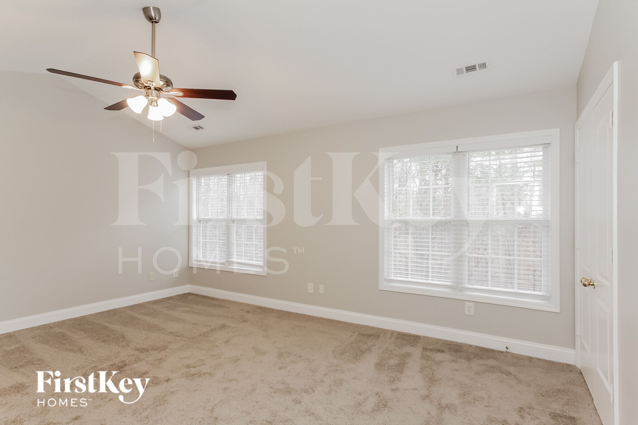 Building Photo - 3514 Navajo Dr