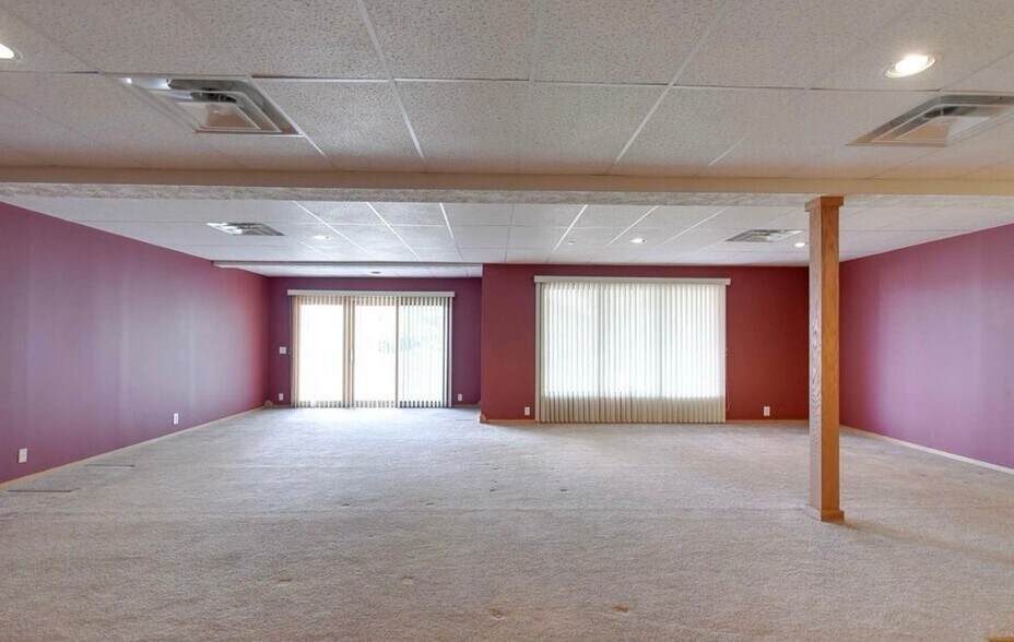 Building Photo - 3852 N 209th St