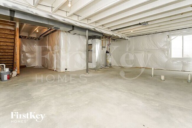 Building Photo - 10593 Racine St