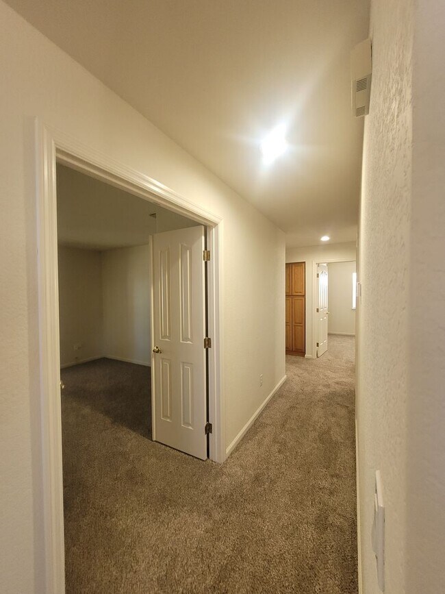 Building Photo - Rocklin four bedroom. single level home