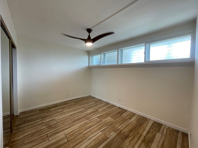 Building Photo - Lahaina Roads Oceanfront One Bedroom