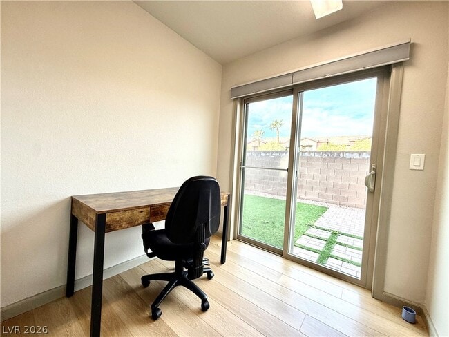 Building Photo - 8044 Carpenter Creek Ave