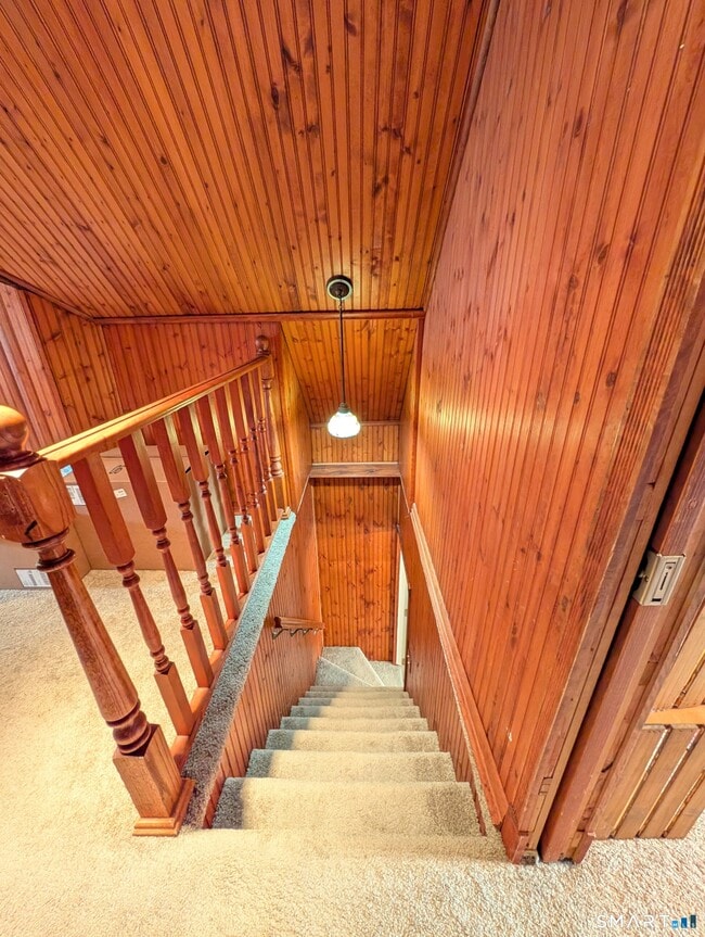 Building Photo - 345 Main St