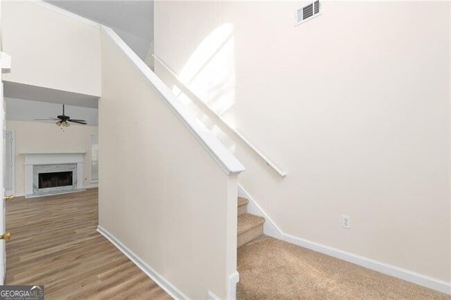 Building Photo - 1090 Norwalk Trce