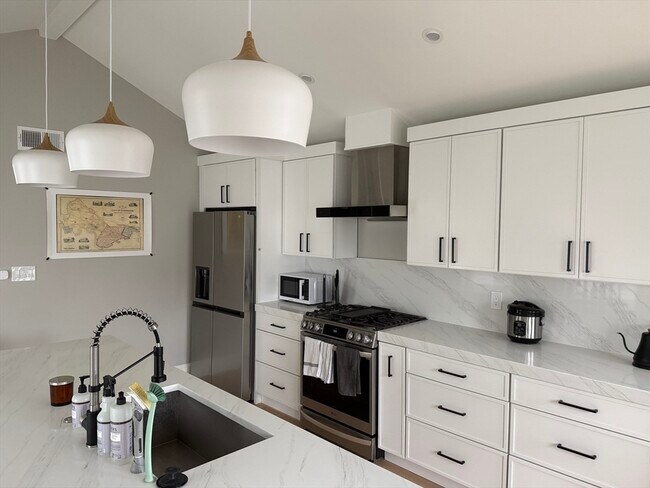 Building Photo - 97 Trenton St