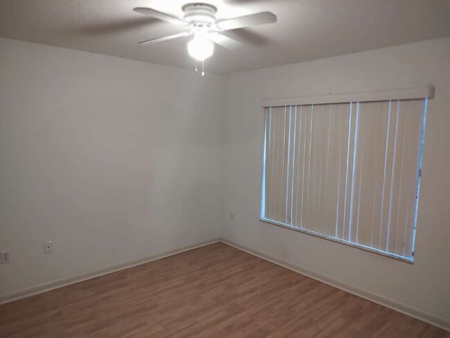 Building Photo - 2 bedroom home For rent