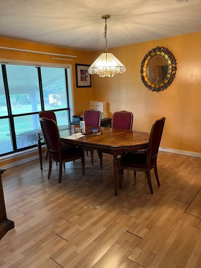 Building Photo - Spacious 3BR House in Byram