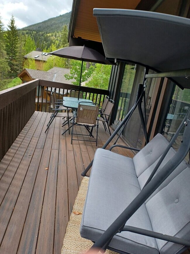Building Photo - 4660 Vail Racquet Club Dr