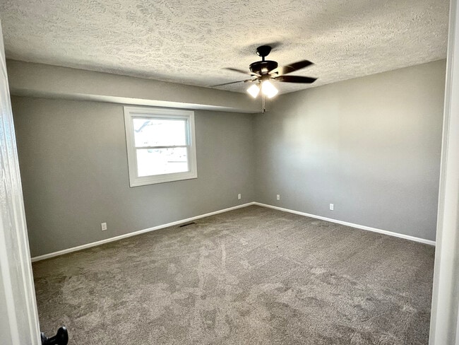 Building Photo - 7507 S 147th St