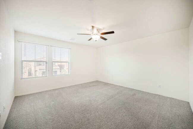 Building Photo - 402 Larksong Ave