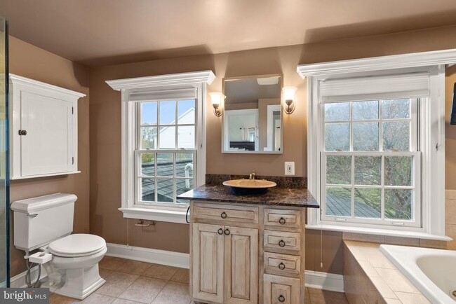 Building Photo - 3501 Tavenner Ct