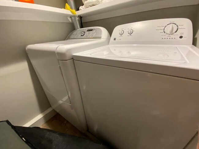 Building Photo - Beautiful 5 Bedroom Single Family Home in Silver Spring!