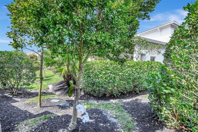 Building Photo - 6657 Quiet Wave Trl