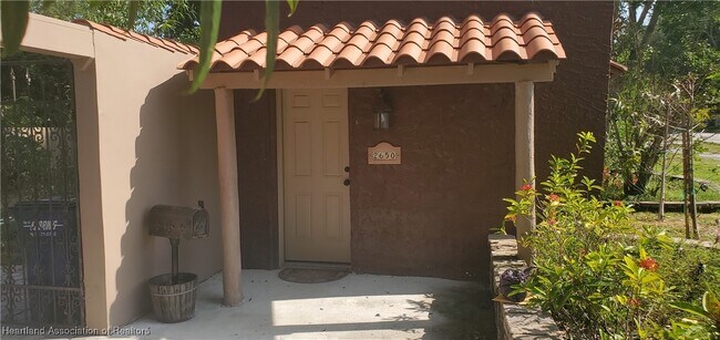 Primary Photo - 2650 Lakeview Dr