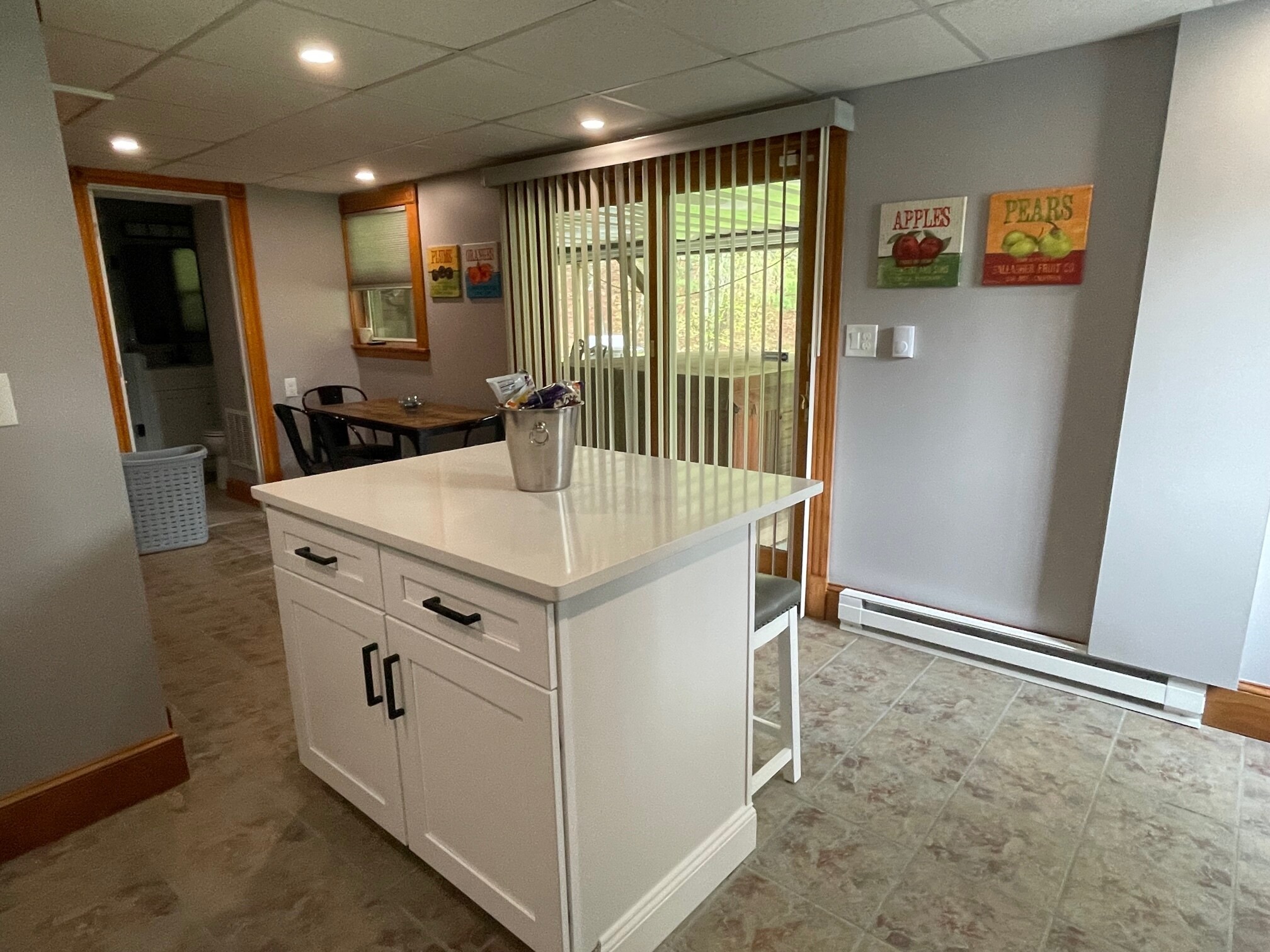 Building Photo - 25 Winsor Rd