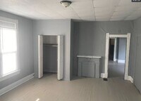 Building Photo - 629 E Broadway St