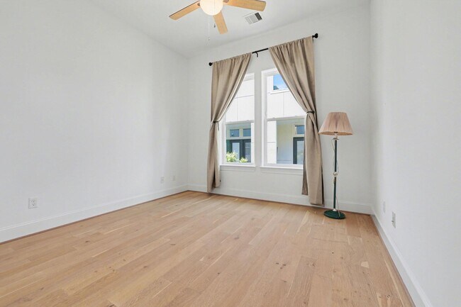 Building Photo - 2713 Kinsley Oaks Dr