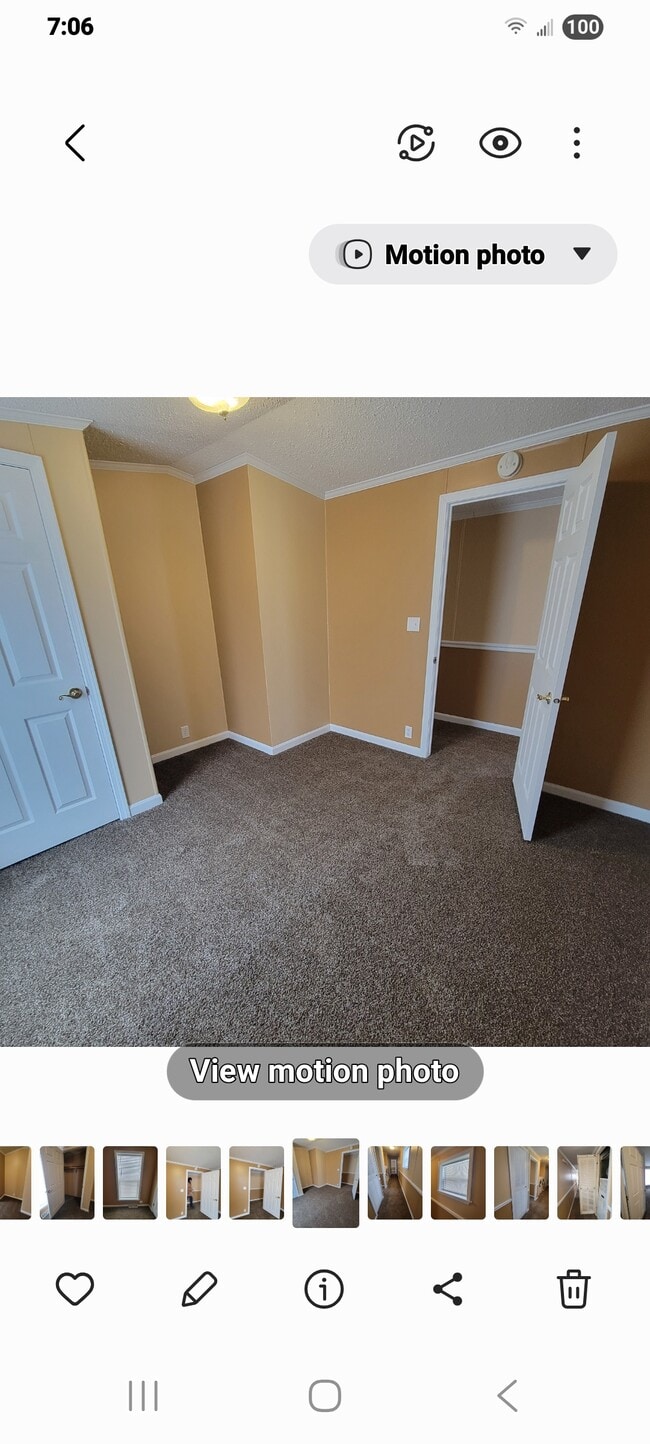 Building Photo - 3033-3012 12th Ave