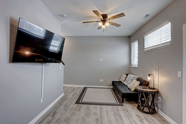 Building Photo - New-Willow Cascades Townhomes!