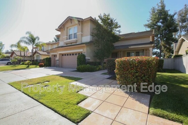 Building Photo - 32555 Favara Dr