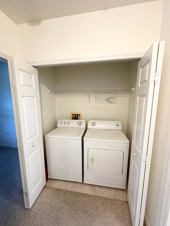 Building Photo - 900 Canopy Walk Ln