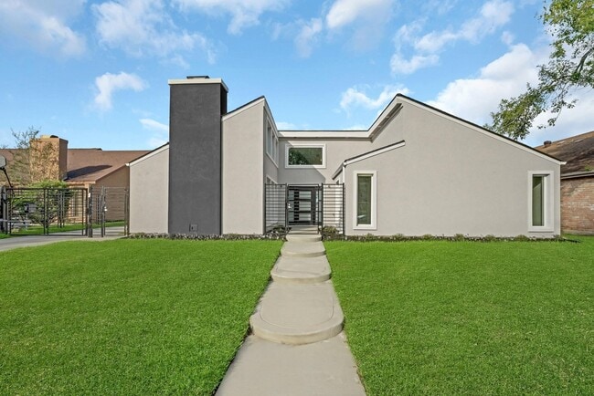 Building Photo - 10710 Shawnbrook Dr