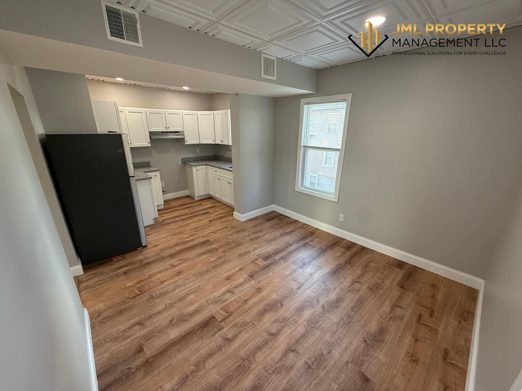 Building Photo - 47 Bogle St