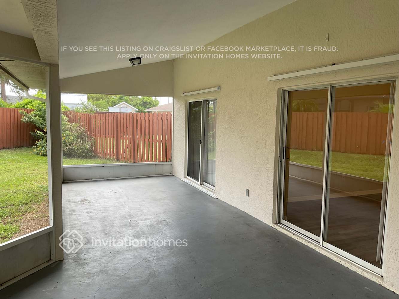 Building Photo - 888 Somerset Dr