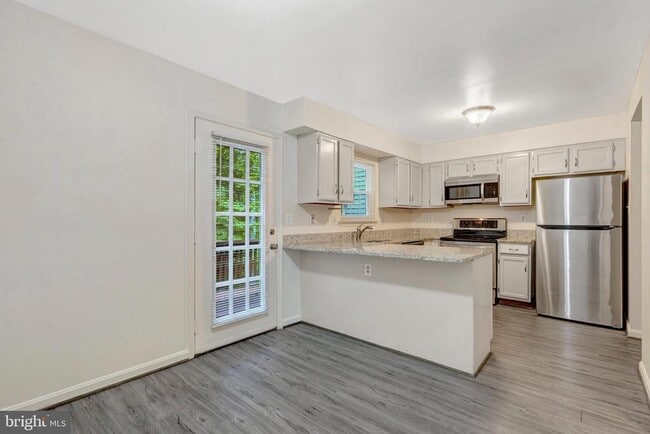 Building Photo - 15350 Inlet Pl