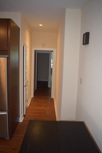 Building Photo - 2132 W Ohio St