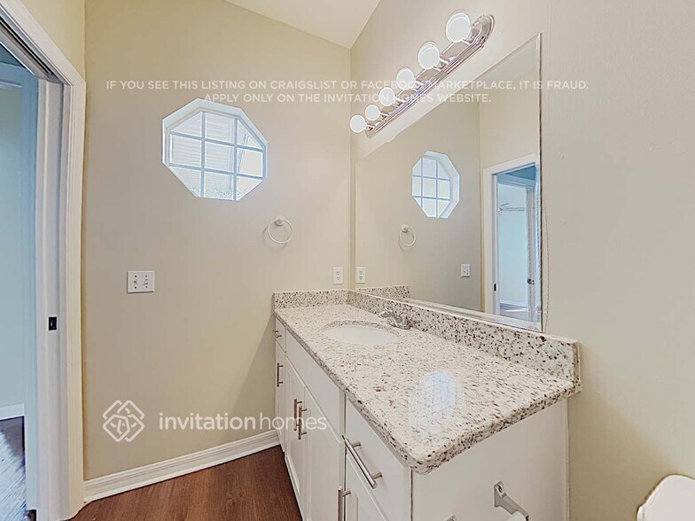 Building Photo - 4926 Buttonwood Dr