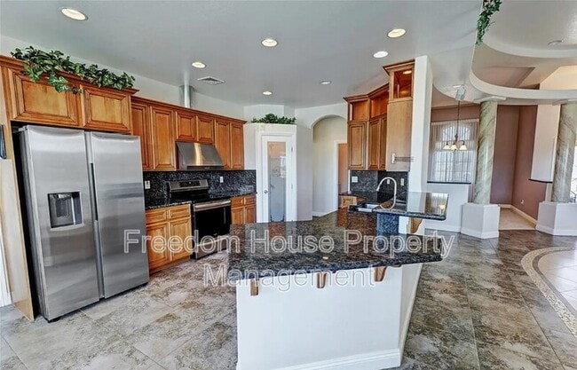 Building Photo - 3580 Prairie Ave