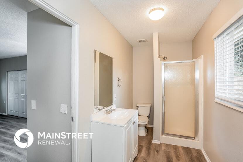 Building Photo - 328 52nd St W