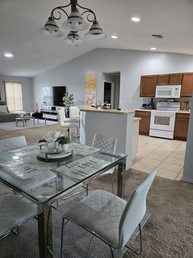 Building Photo - Northwest 20th Place, Cape Coral, FL 33993...
