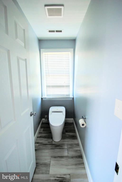 Building Photo - 1506 Chain Bridge Ct