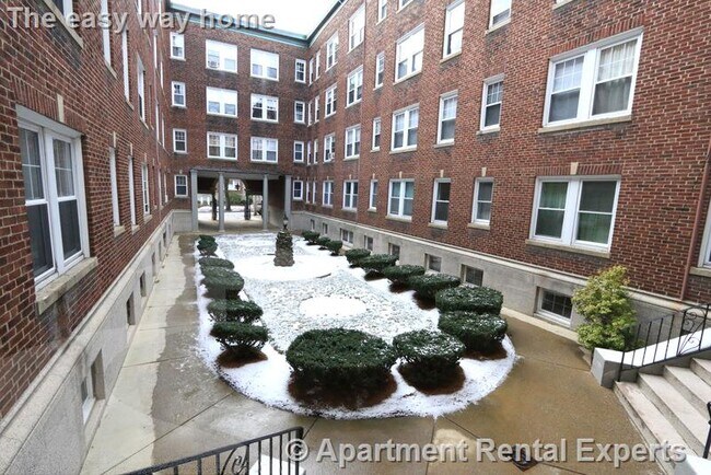 Building Photo - 155 Summer St