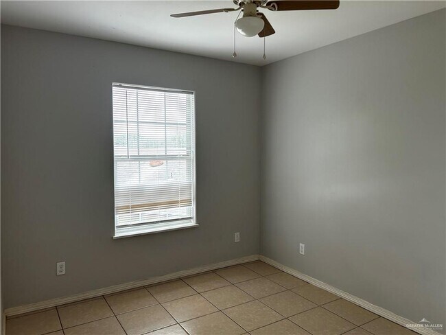 Building Photo - 2901 Whitewing Ave
