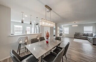 Building Photo - 14077 Gaskin St